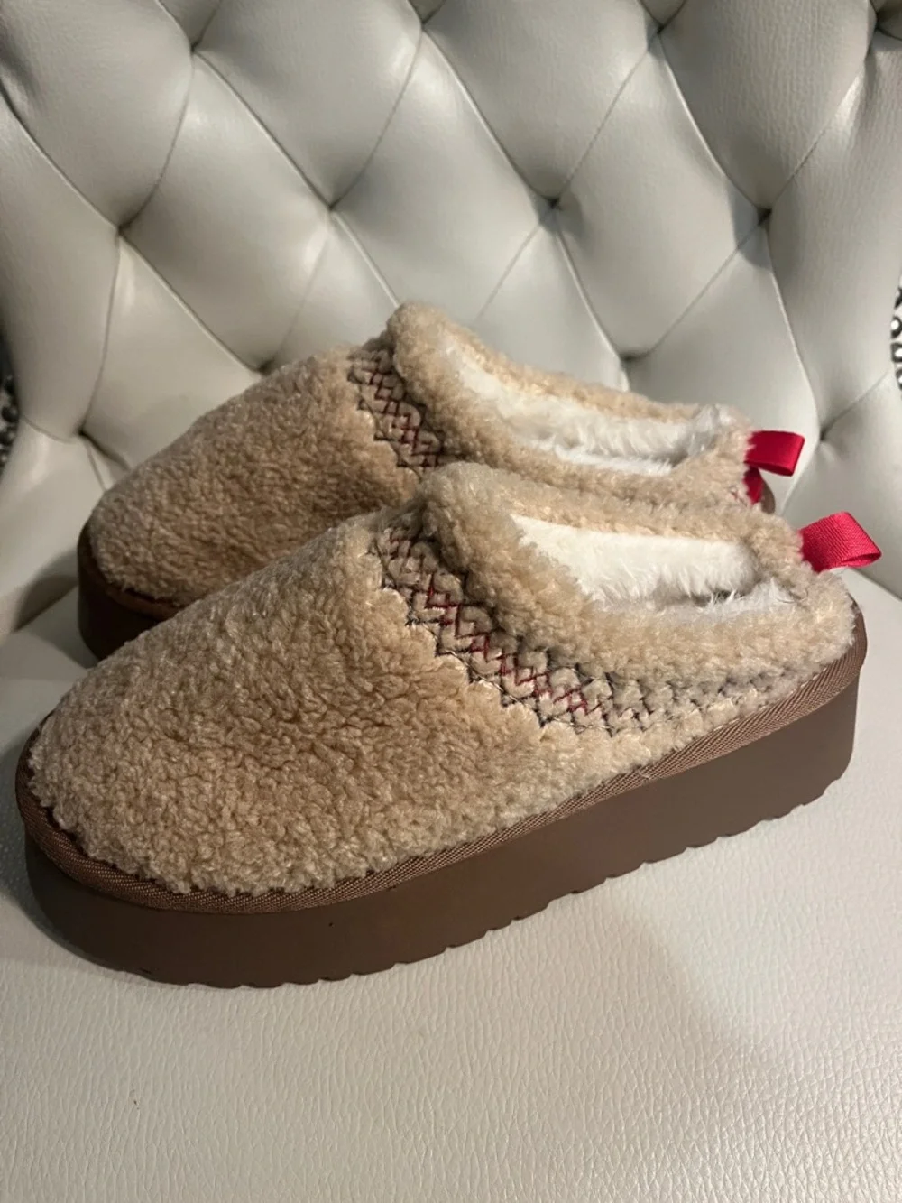 Teddy Plush faux Sherpa Platform- slides Beige Brown Sole Size 7/7.5 - Picture 5 of 8
